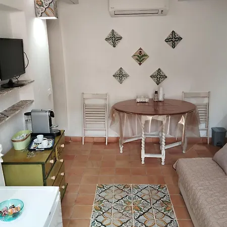 Openhouse Apartment *