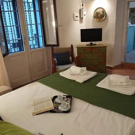 Openhouse Apartment *
