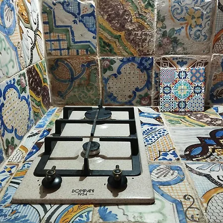 Openhouse Apartment *
